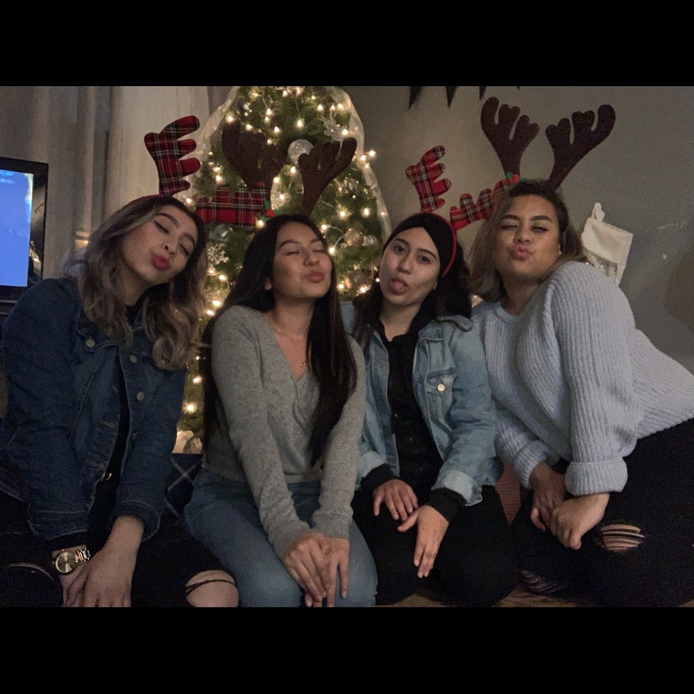 Meet your Posher, Idalia